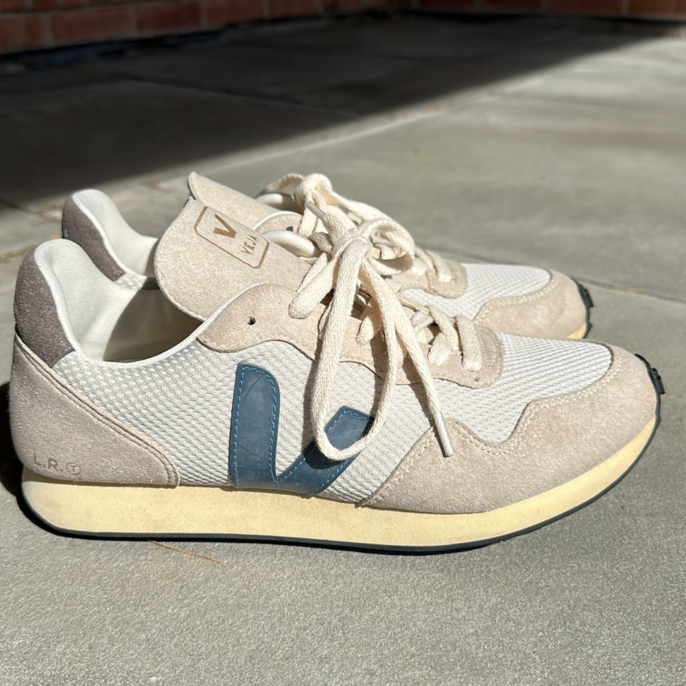 WOMENS VEJA SNEAKERS 9